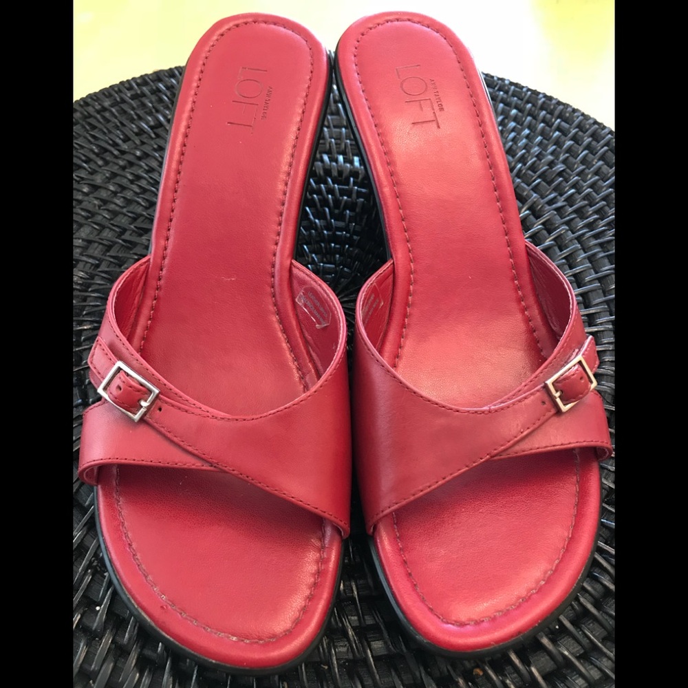 NEW ANNE TAYLOR LOFT Sz 8M Wedges